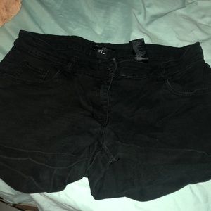 H & M shorts